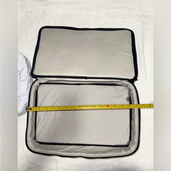 NWT Vera bradley casserole caddy carry handle 10in x 16in x 3in - Picture 5 of 8